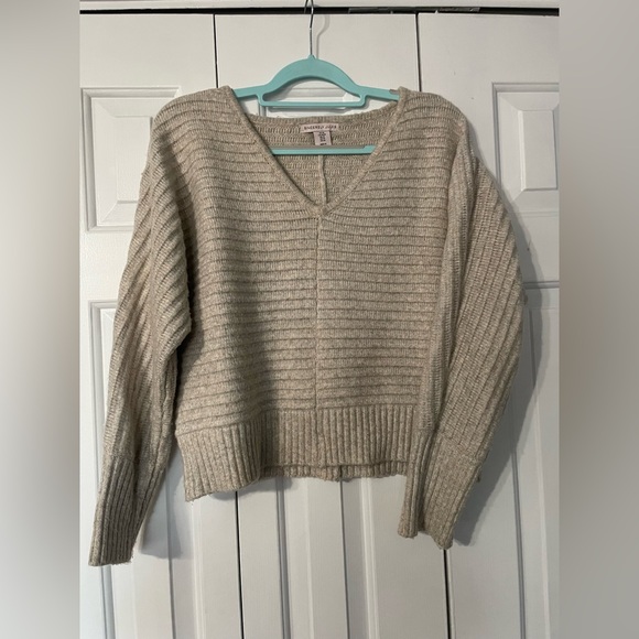 Ladies Soft midi sweater ￼ - Picture 1 of 4